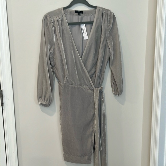 J Crew Velvet Wrap Mini Dress NWT Size 8P - Picture 1 of 7